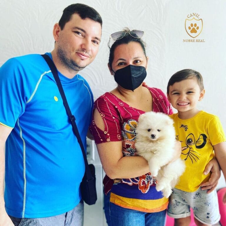 Nossos Clientes com Lulu da Pomerânia da Canil Nobre Real.